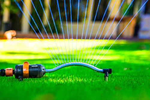 oscillating-sprinkler