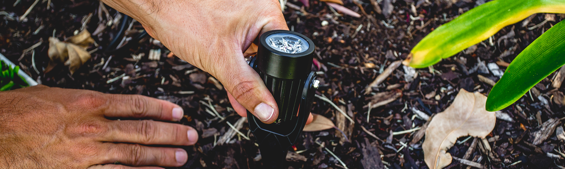 DIY-July-garden-lighting-header