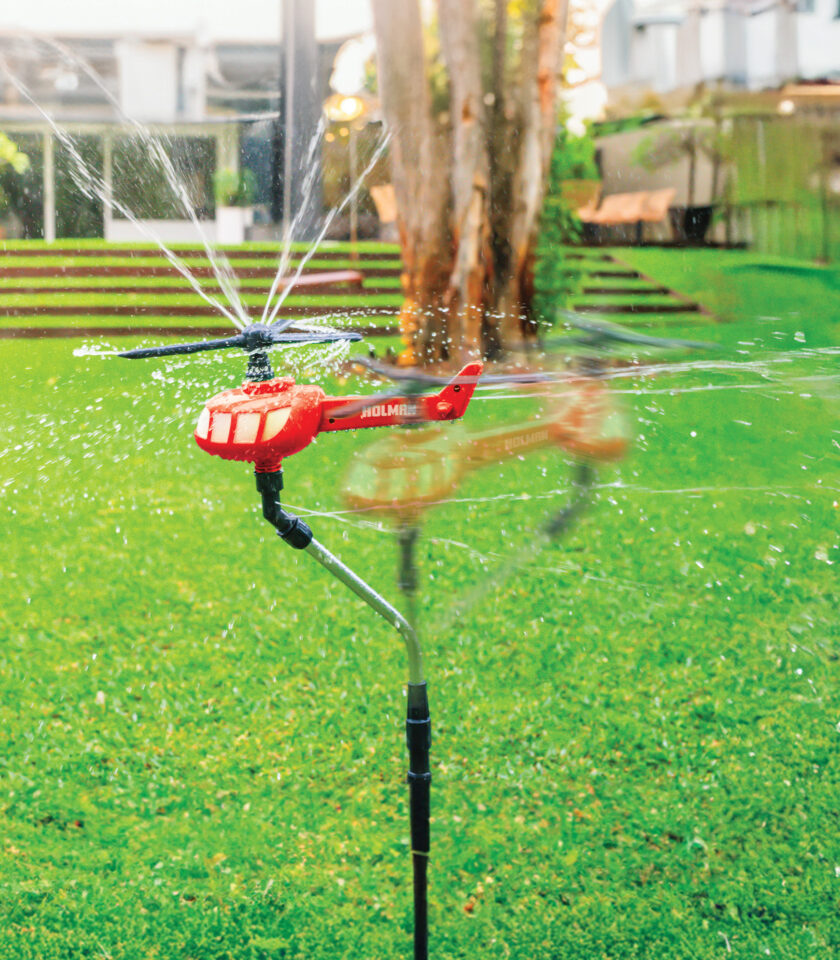 Helisoaker Rotating Helicopter Sprinkler - Red - Image 4