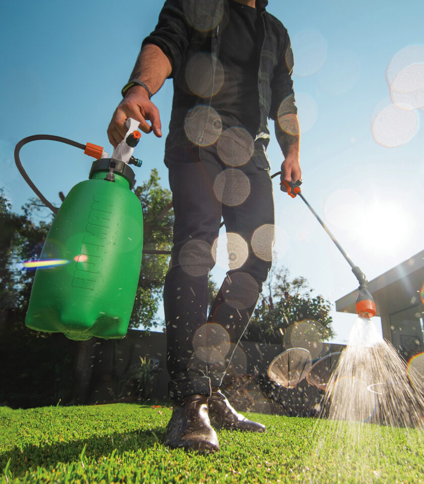 ezyspray-3L-pump-free-garden-sprayer.